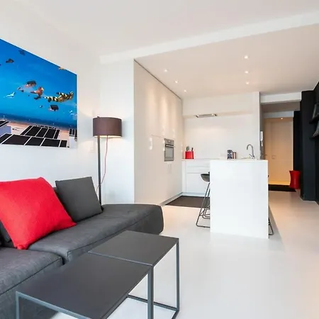 Eliza - Luxurious With Stunning Sea Views Διαμέρισμα Οστένδη