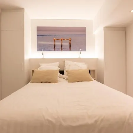 Eliza - Luxurious With Stunning Sea Views Apartment